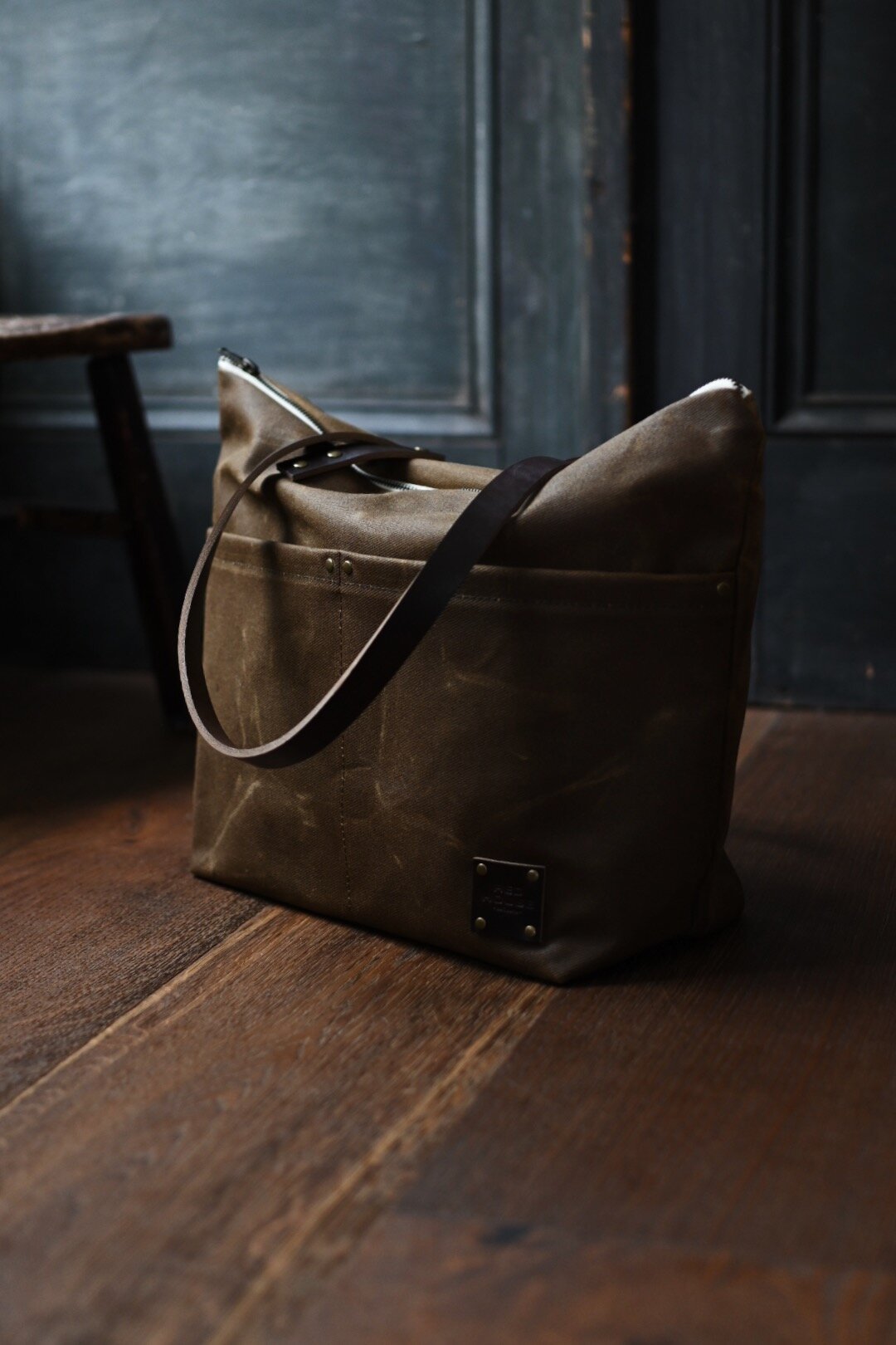 The Medium Zip Tote – Waxed Canvas Bag - Image 9
