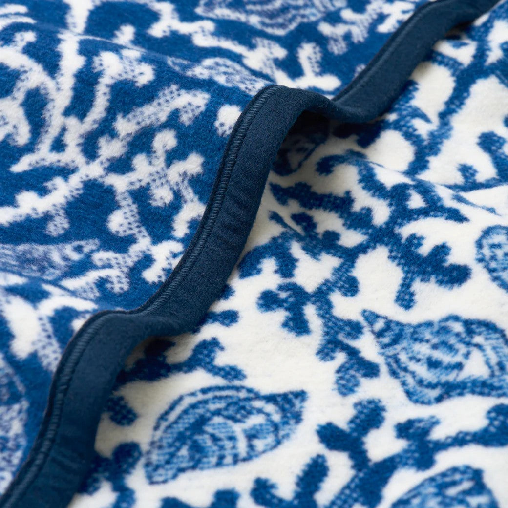 Coral & Shell Blanket - Image 6