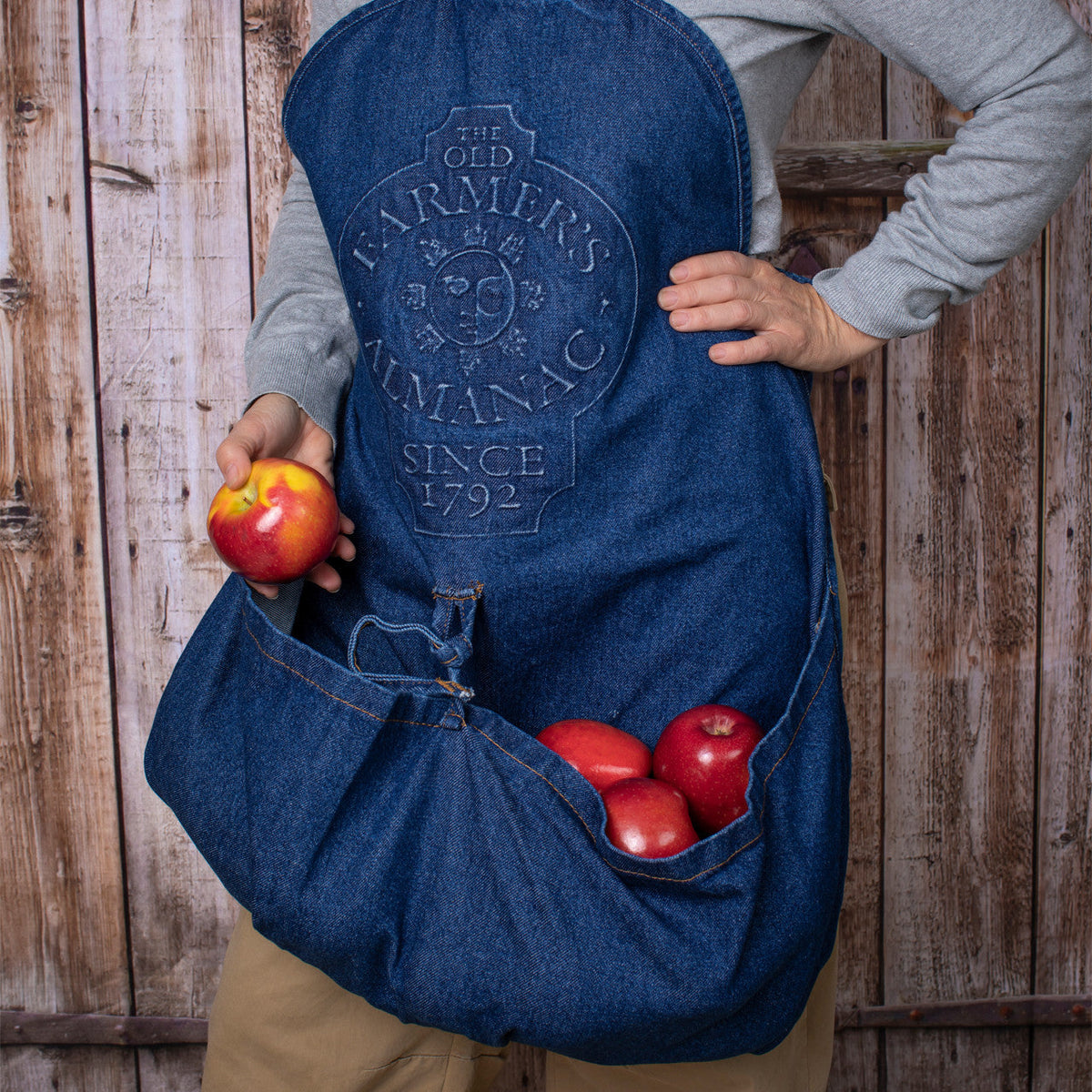 Harvest Gathering Apron – Almanac Embossed Logo - Image 2