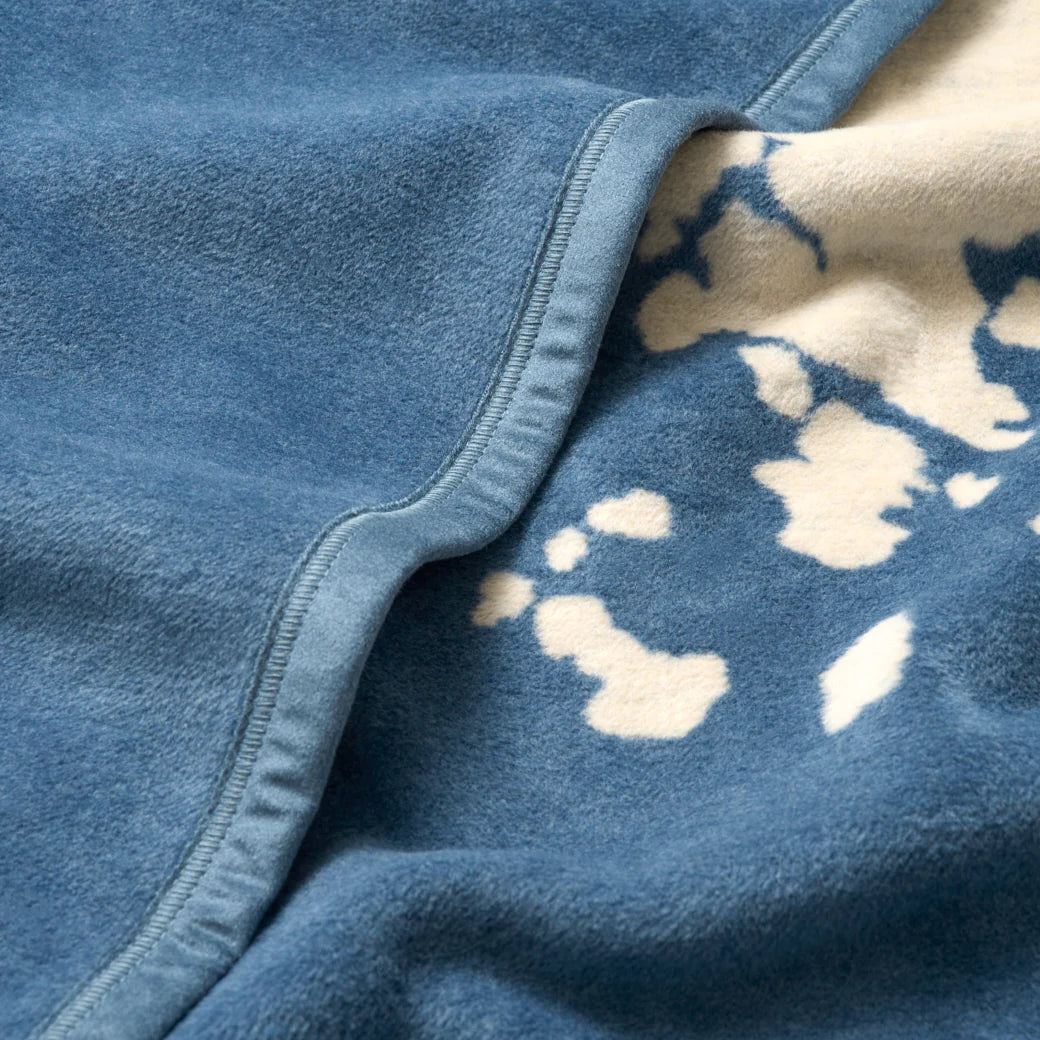 Maine Map Blue Blanket - Image 3