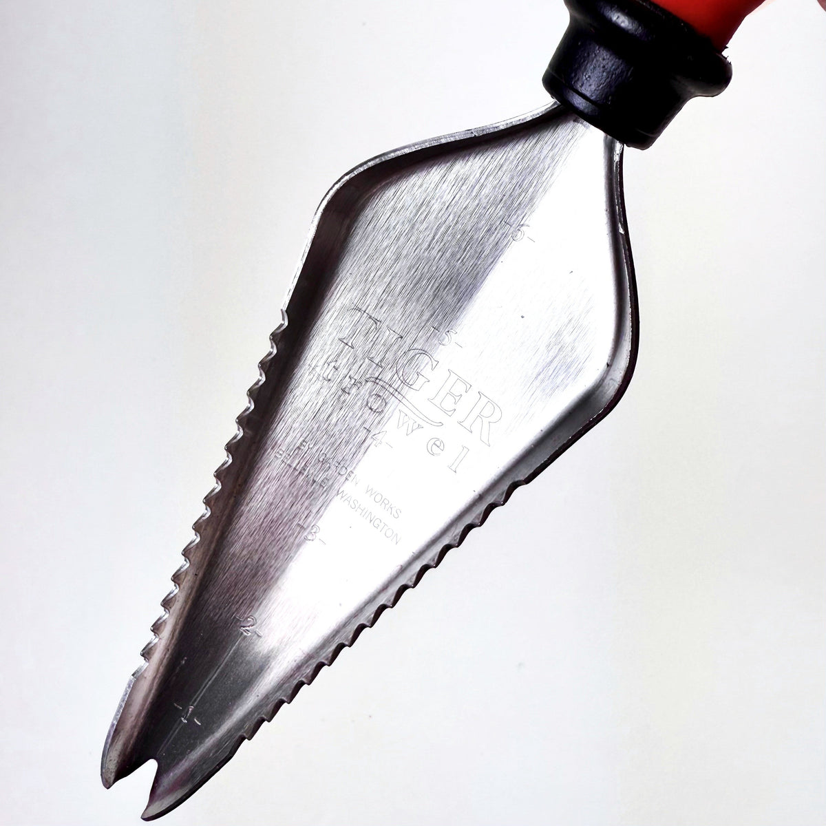 Tiger Trowel with Comfort Grip - Image 2