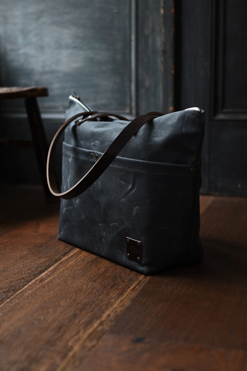 The Medium Zip Tote – Waxed Canvas Bag - Image 6