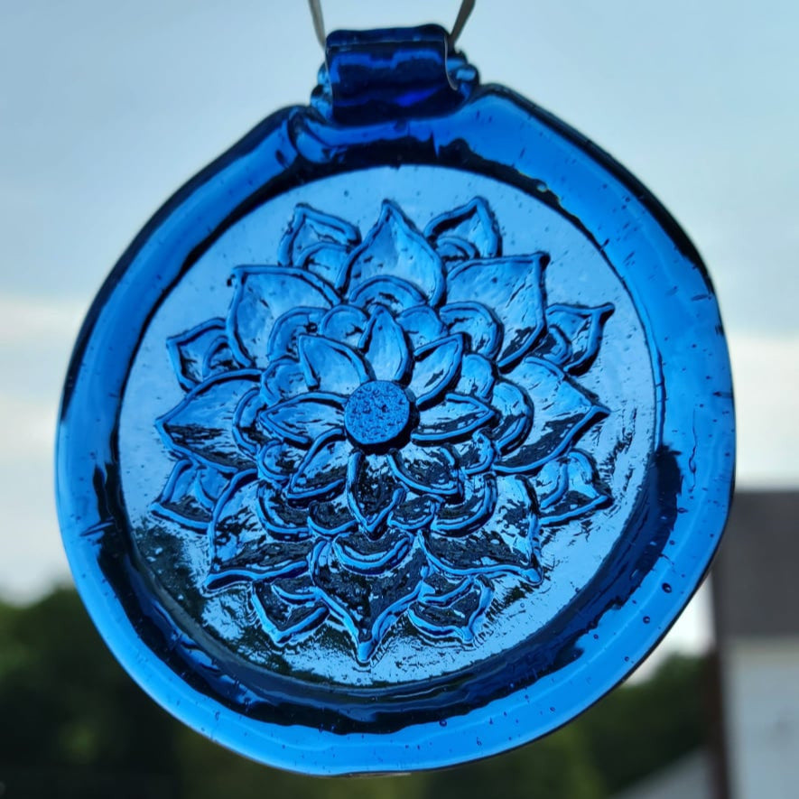 Dahlia Suncatcher