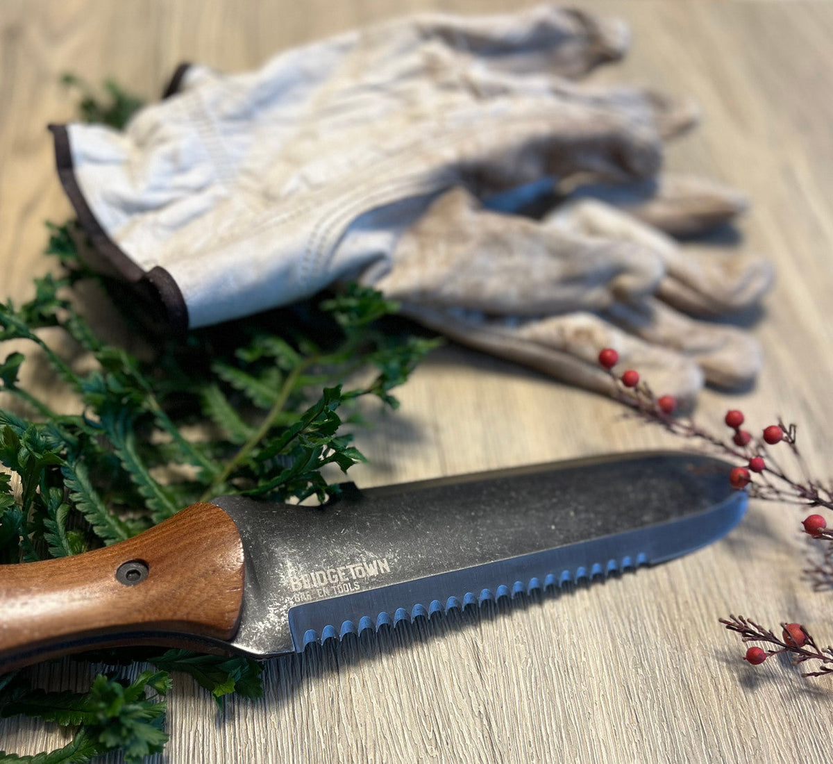 Essential Hori Hori Japanese Gardening Knife - Image 10