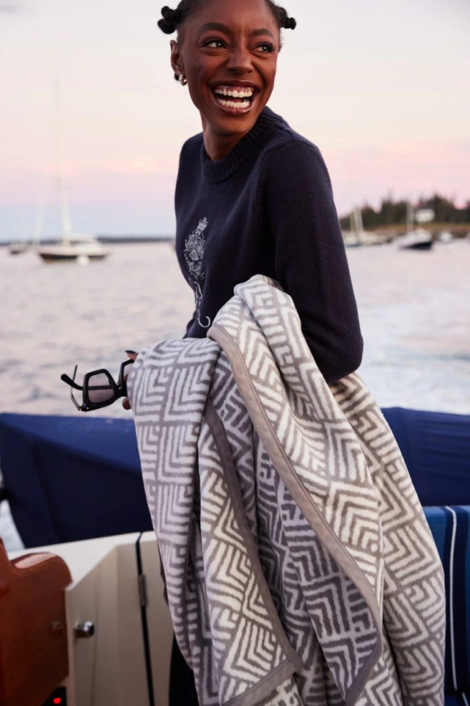 Oyster Cove Diamonds Grey Blanket