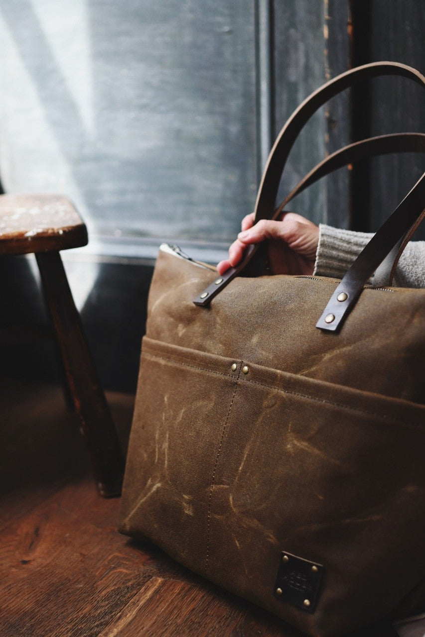 The Medium Zip Tote – Waxed Canvas Bag - Image 5